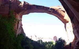 Escalate Utah arches